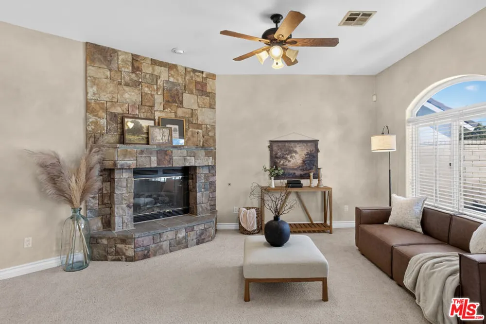 5713 Bulford Place Lancaster, CA 93536
