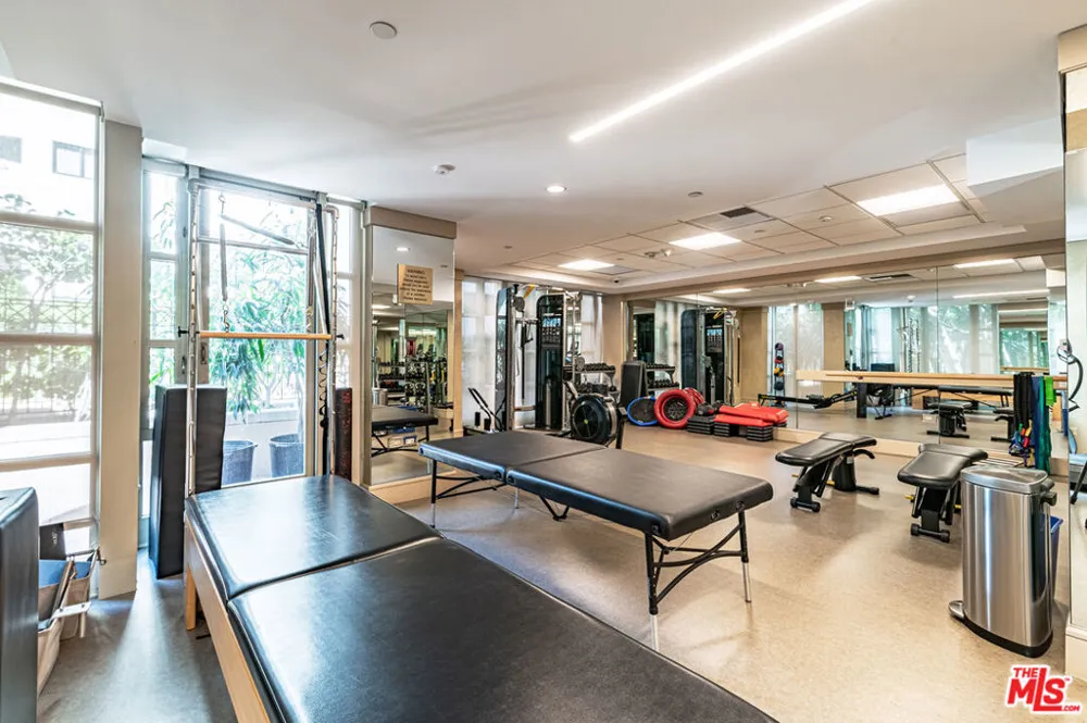 10580 Wilshire Boulevard #5SW Los Angeles, CA 90024