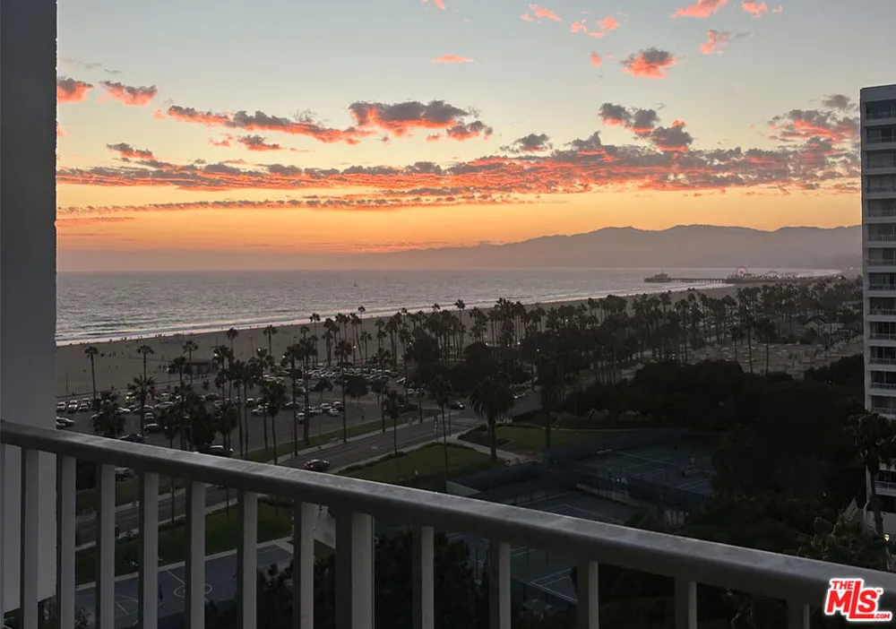 2700 Neilson Way #1103 Santa Monica, CA 90405
