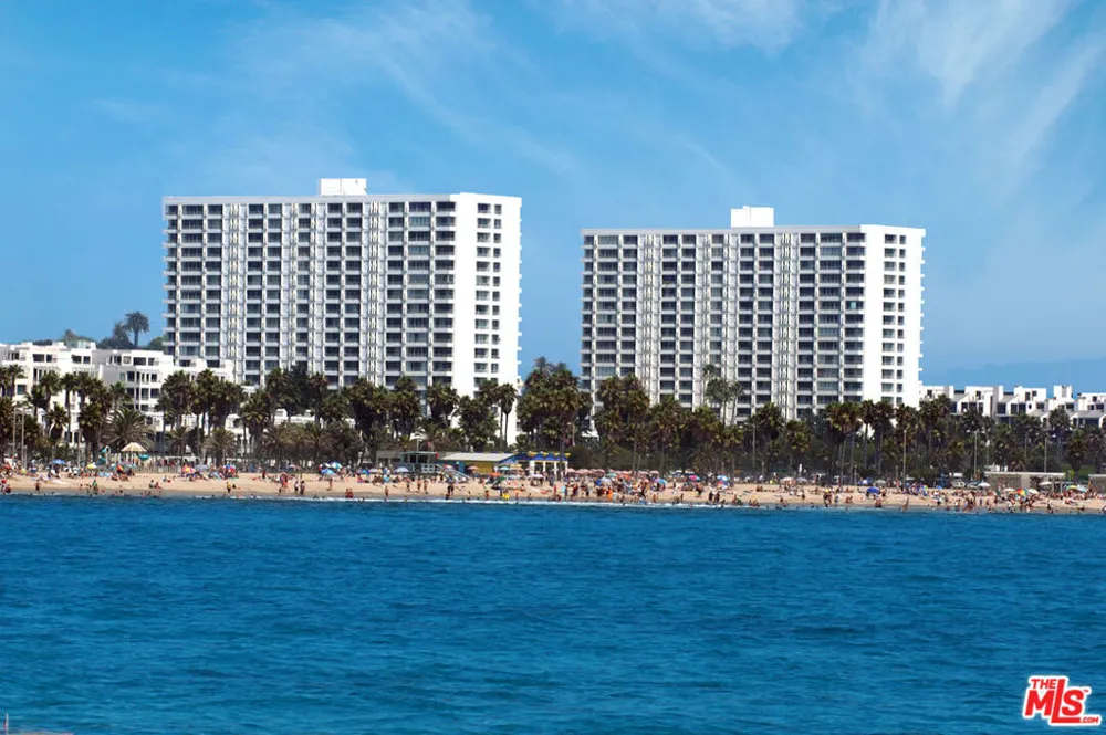 2700 Neilson Way #1103 Santa Monica, CA 90405