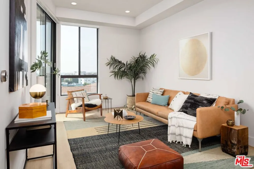 3833 Dunn #304 Culver City, CA 90232