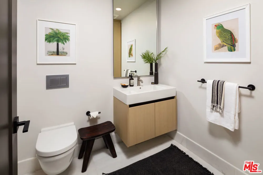 3833 Dunn #304 Culver City, CA 90232