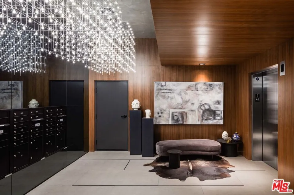 3833 Dunn #304 Culver City, CA 90232