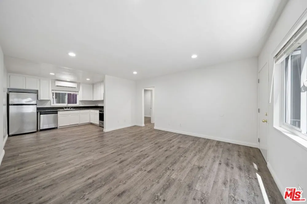 510 Pacific Avenue #3 Venice, CA 90291