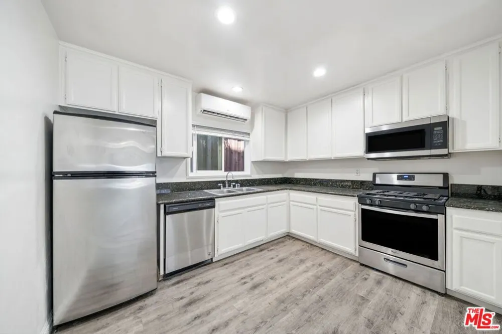 510 Pacific Avenue #3 Venice, CA 90291