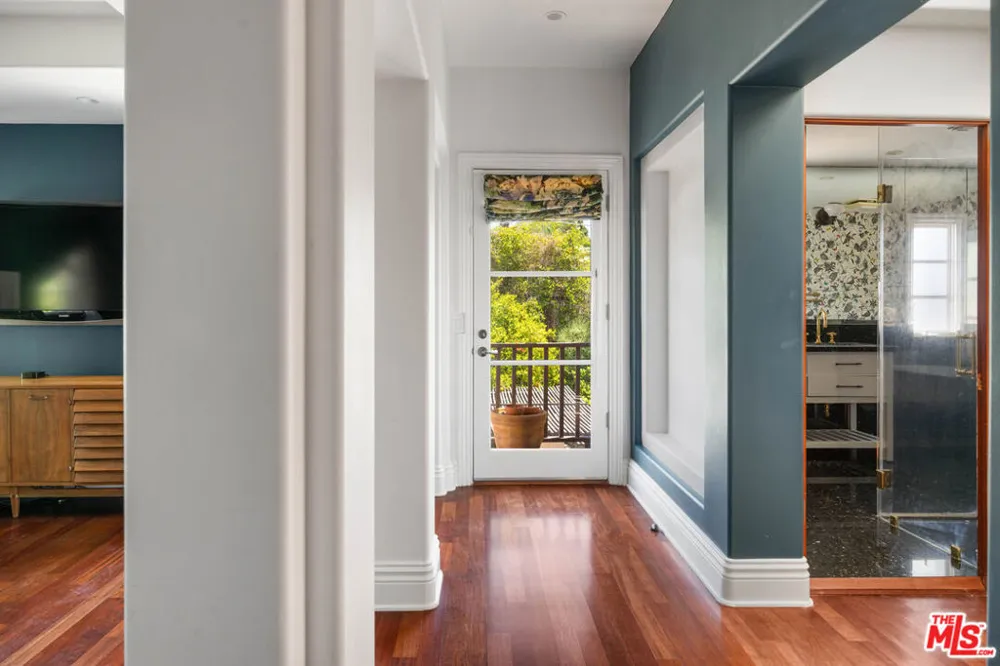 758 Almar Avenue Los Angeles, CA 90272