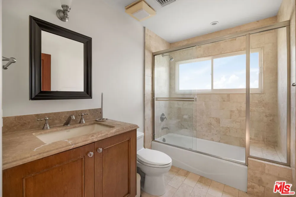 758 Almar Avenue Los Angeles, CA 90272