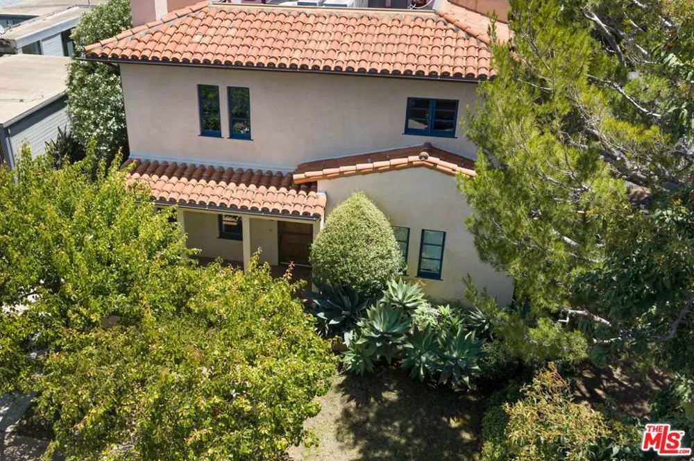 758 Almar Avenue Los Angeles, CA 90272