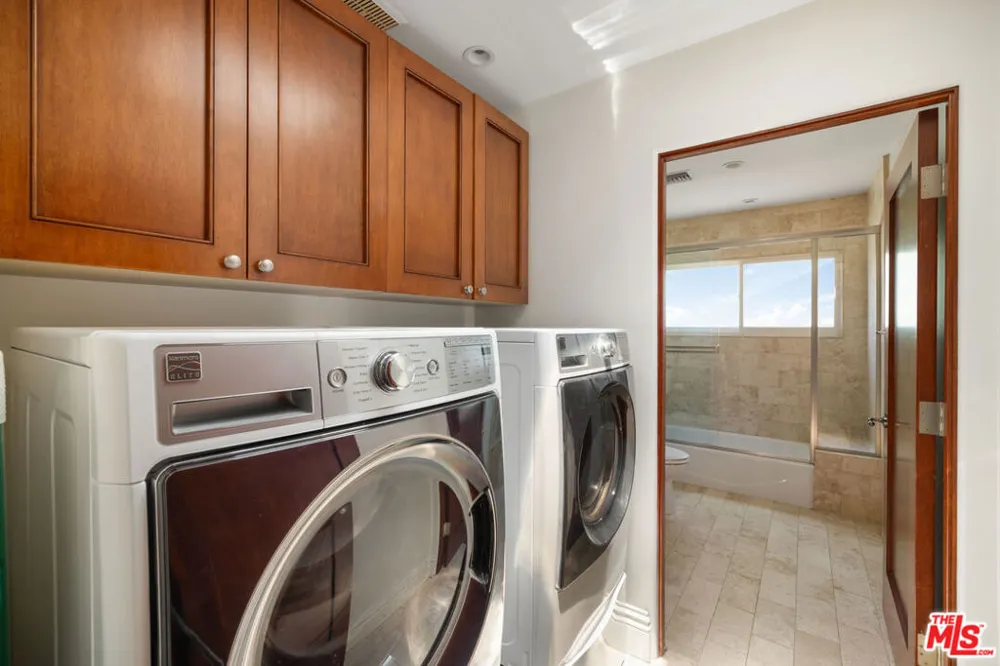 758 Almar Avenue Los Angeles, CA 90272