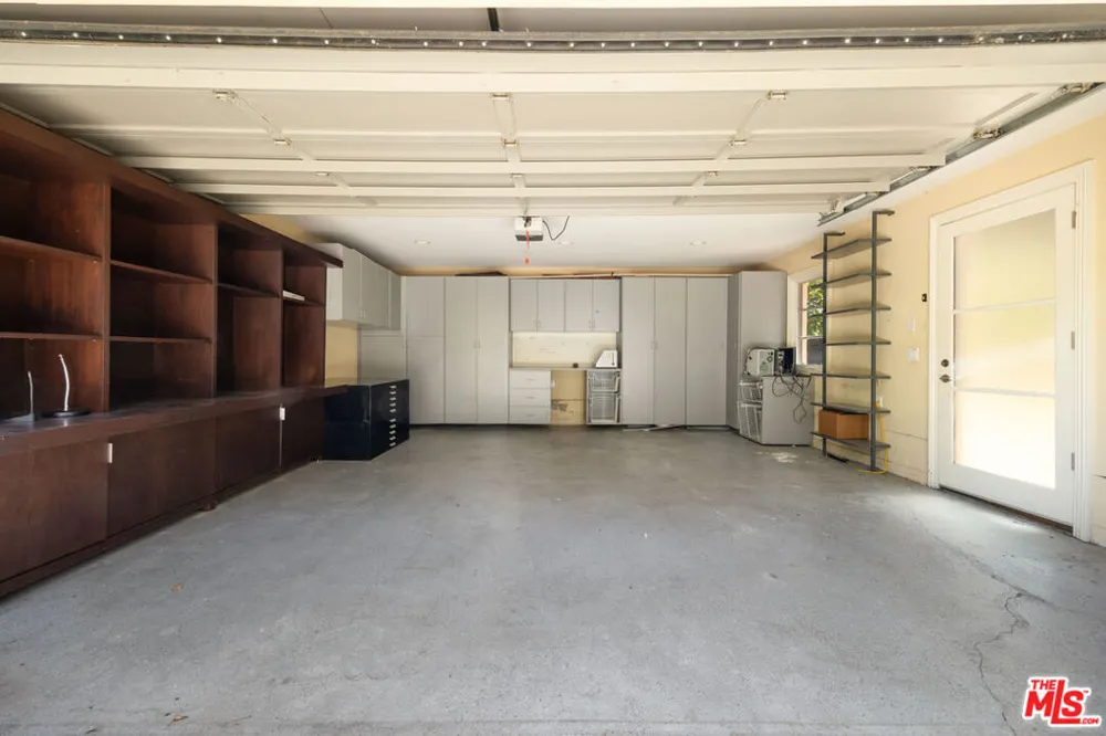 758 Almar Avenue Los Angeles, CA 90272