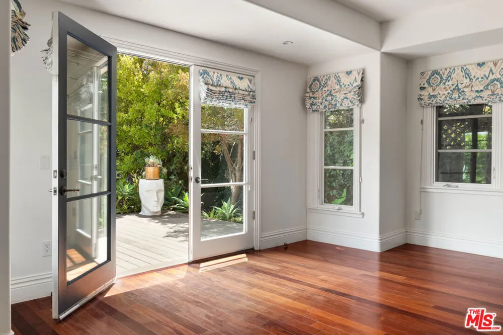 758 Almar Avenue Los Angeles, CA 90272