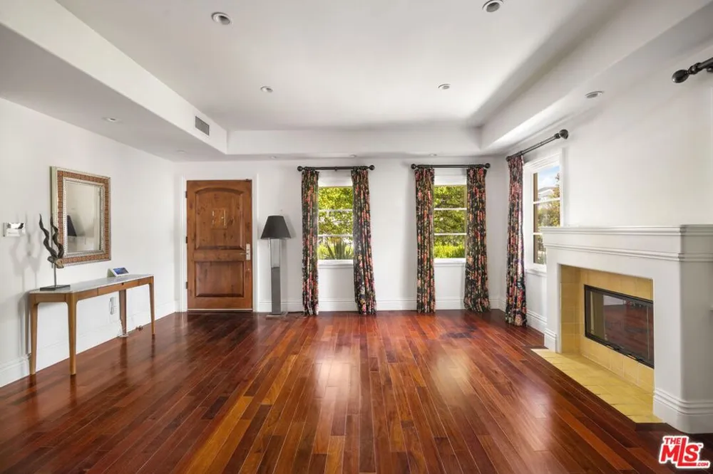 758 Almar Avenue Los Angeles, CA 90272