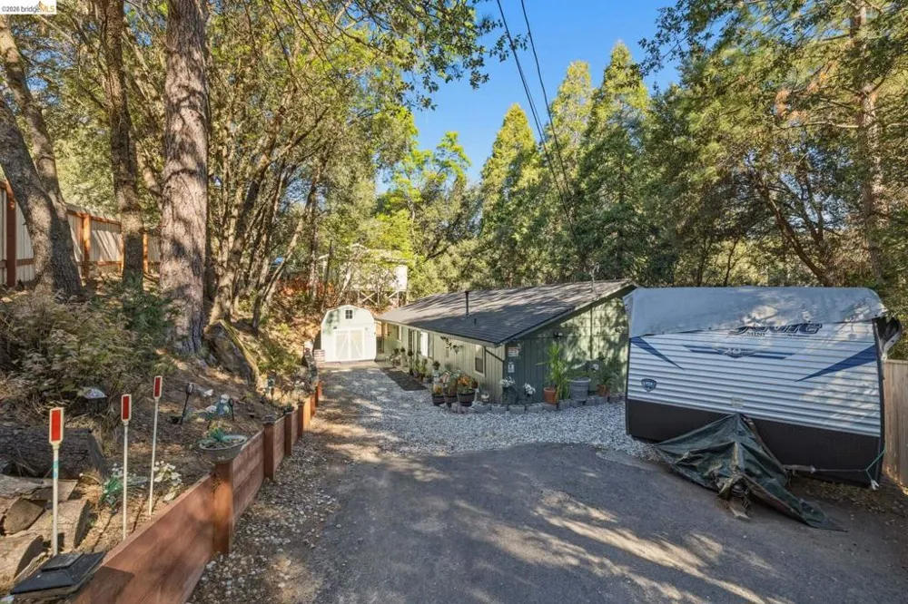 21999 Fallview Sonora, CA 95370