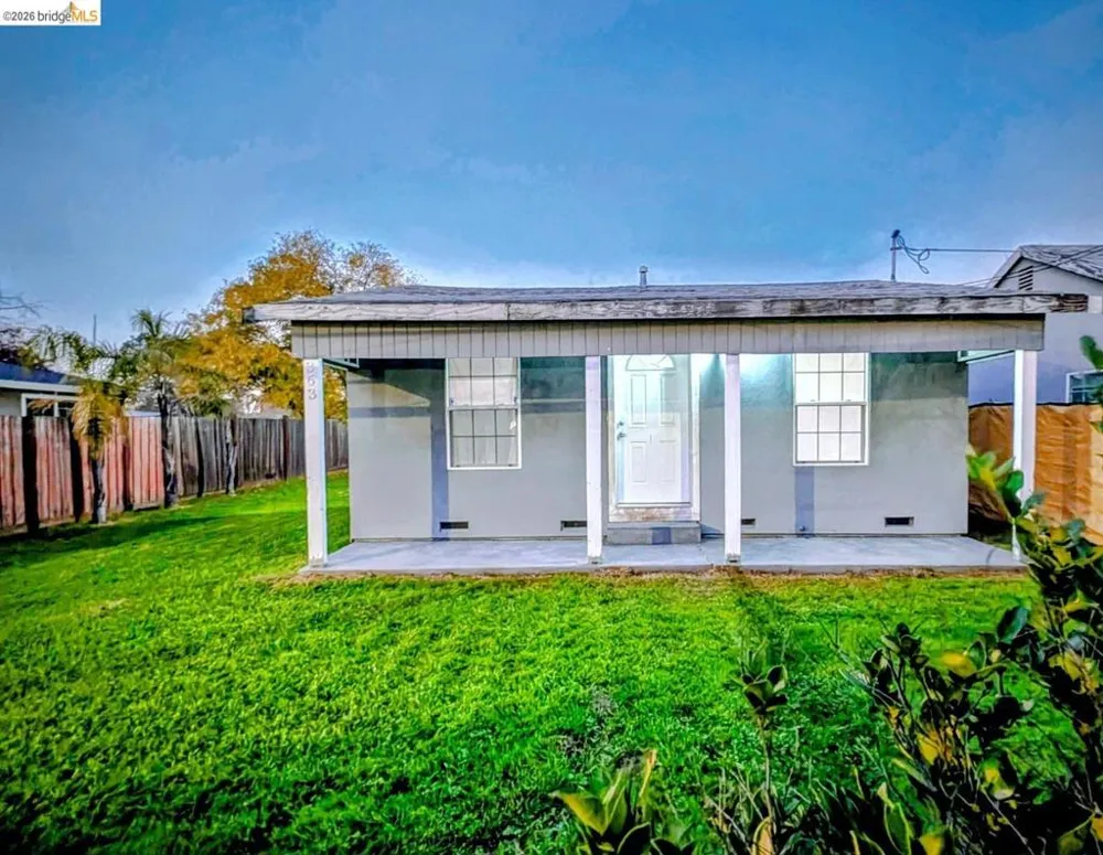 363 Ford RD Sacramento, CA 95838