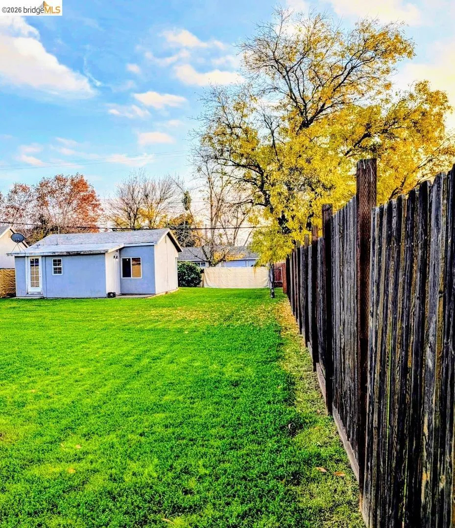 363 Ford RD Sacramento, CA 95838