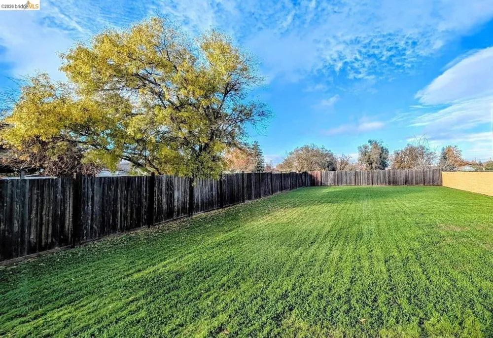 363 Ford RD Sacramento, CA 95838