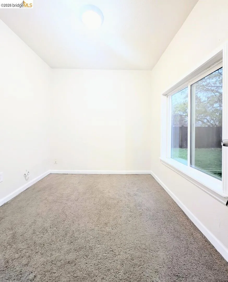 363 Ford RD Sacramento, CA 95838