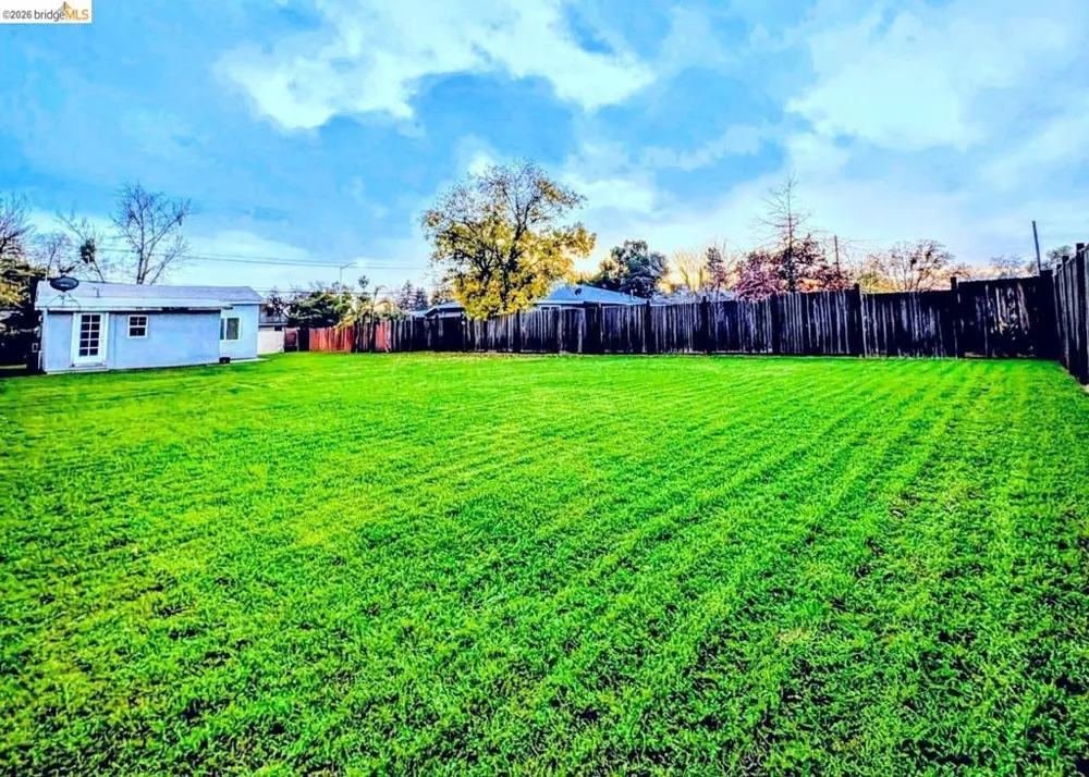 363 Ford RD Sacramento, CA 95838