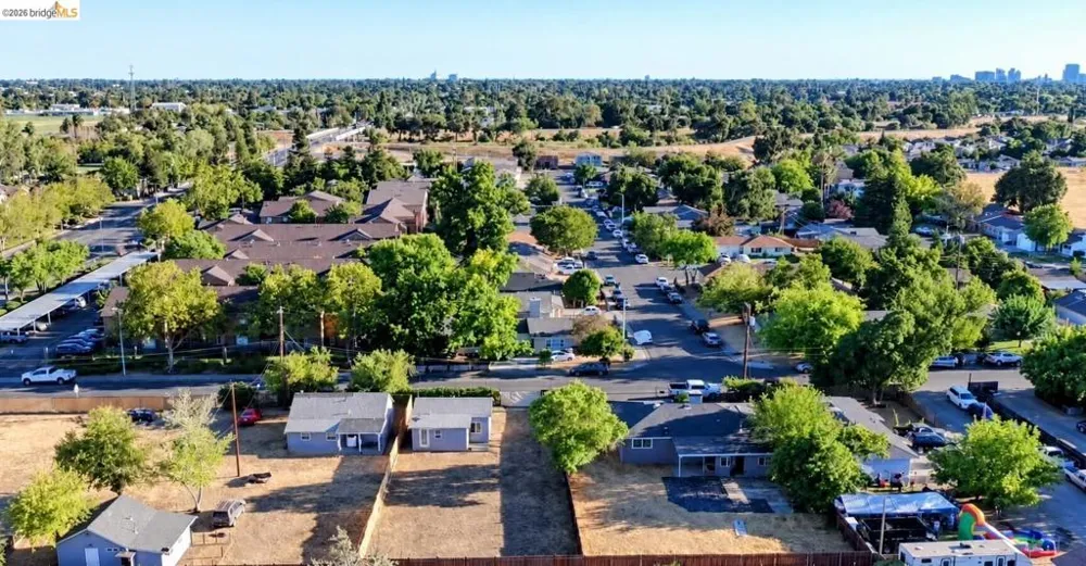 363 Ford RD Sacramento, CA 95838