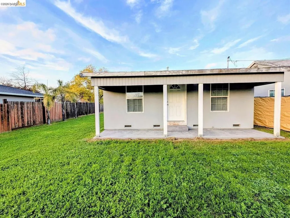 363 Ford RD Sacramento, CA 95838