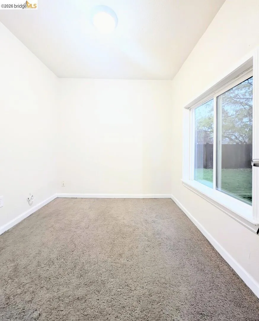 363 Ford RD Sacramento, CA 95838