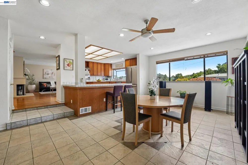 301 Joan Vista St El Sobrante, CA 94803