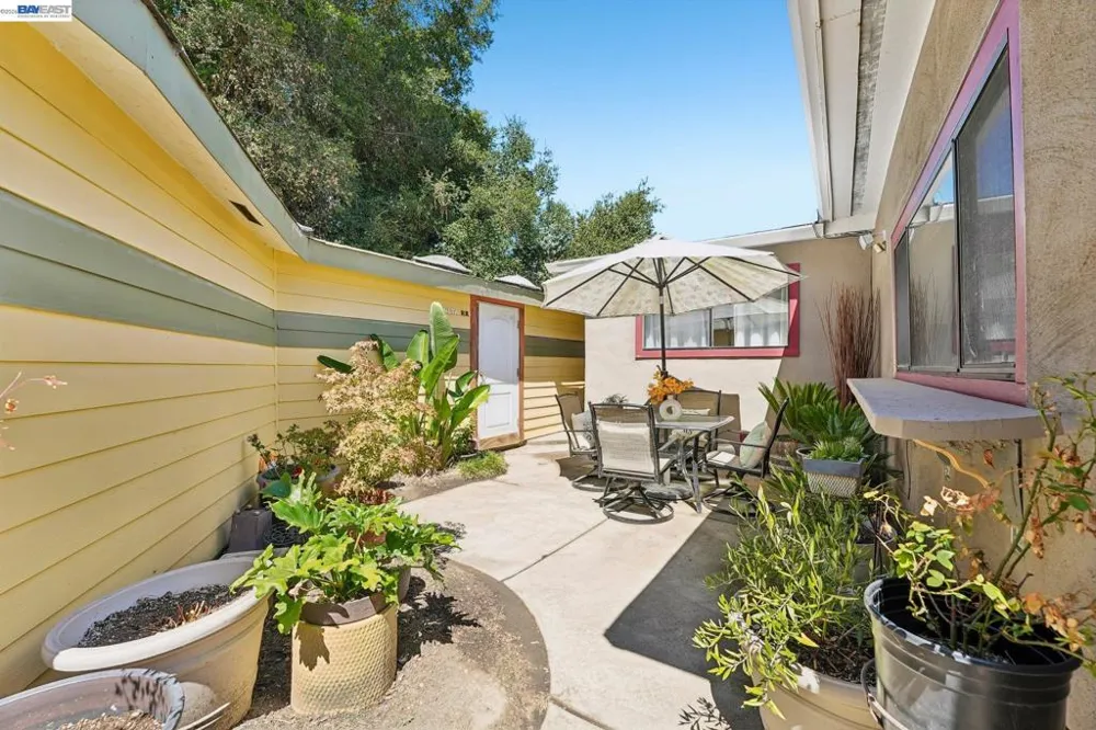 301 Joan Vista St El Sobrante, CA 94803