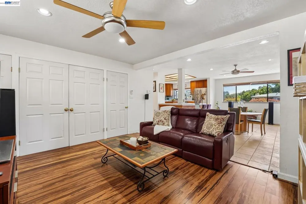 301 Joan Vista St El Sobrante, CA 94803