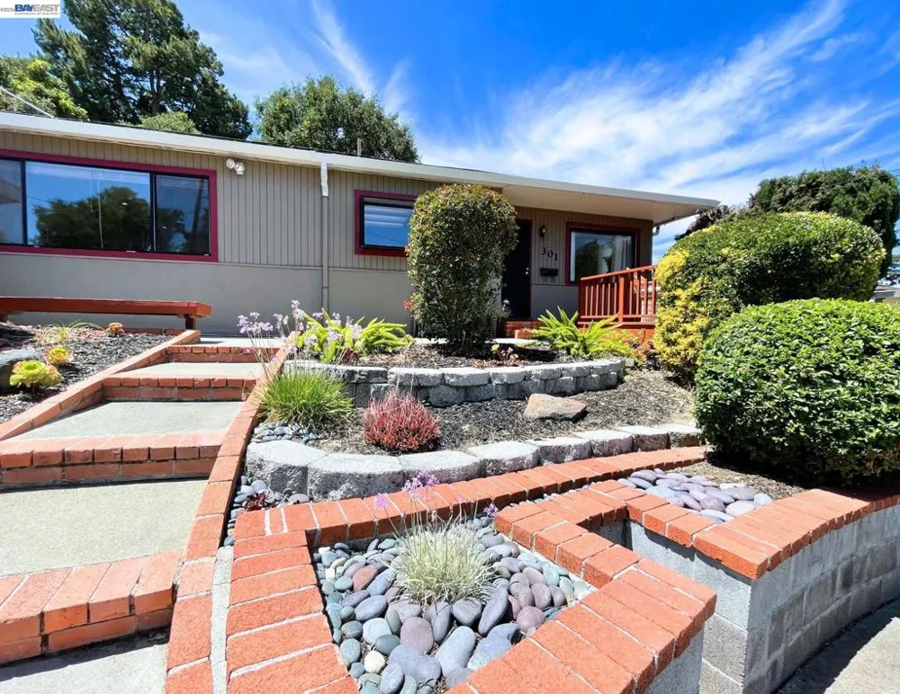 301 Joan Vista St El Sobrante, CA 94803