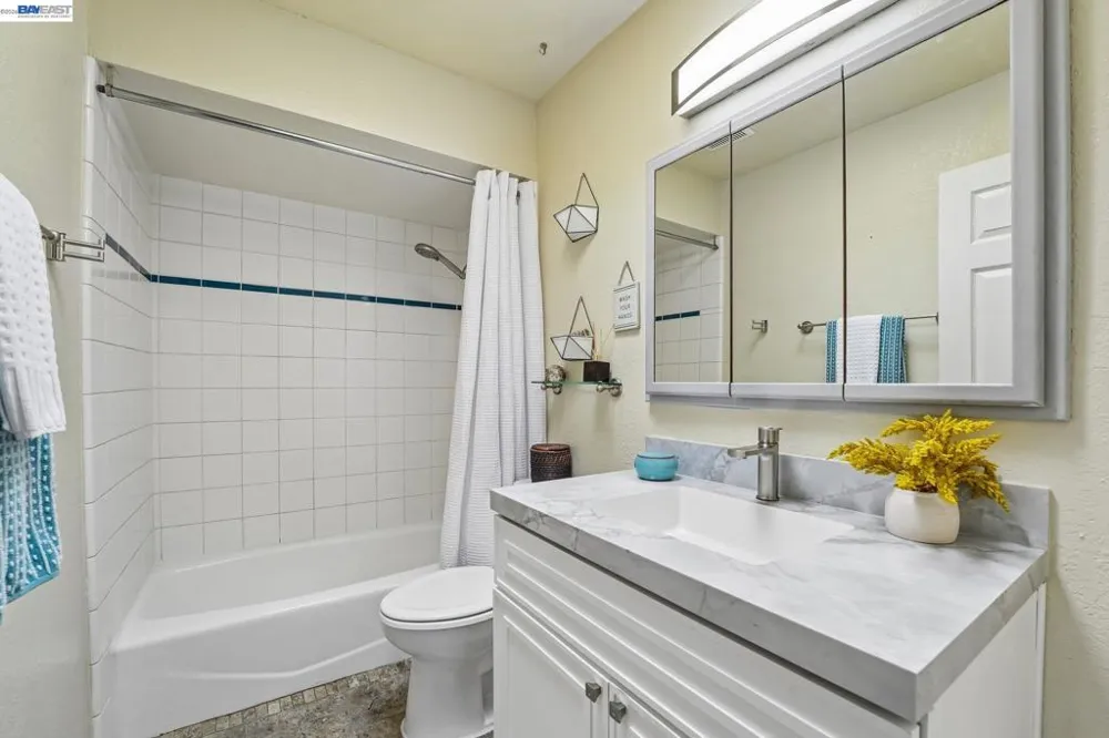 301 Joan Vista St El Sobrante, CA 94803