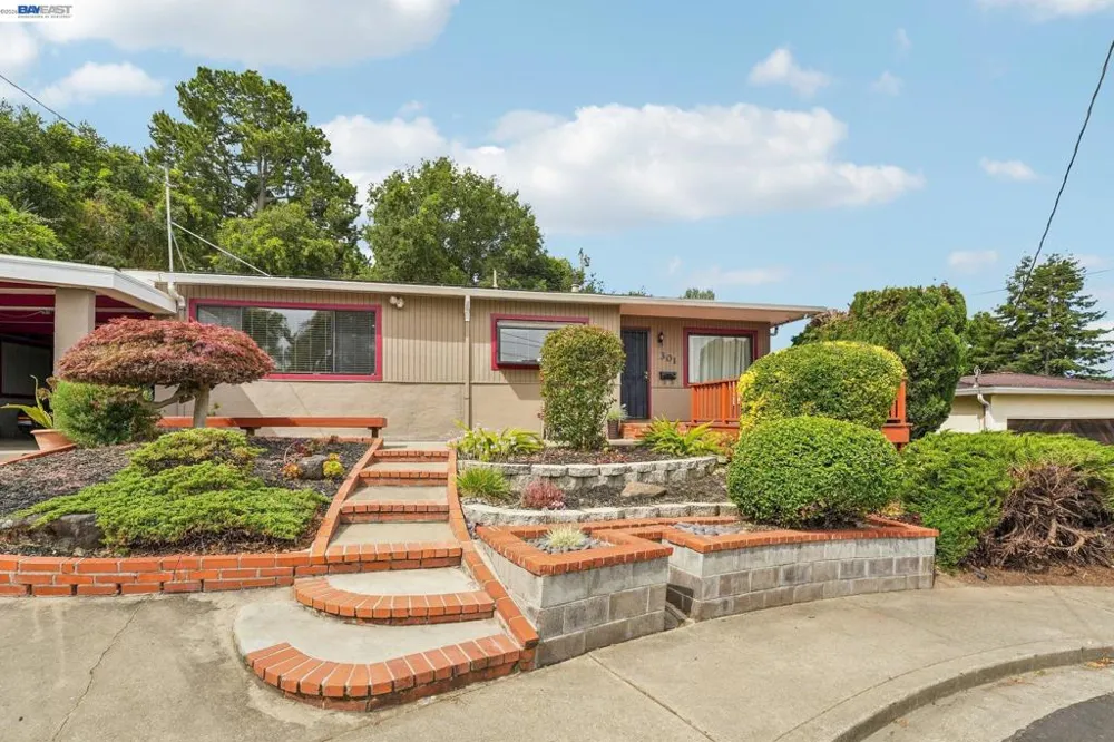 301 Joan Vista St El Sobrante, CA 94803