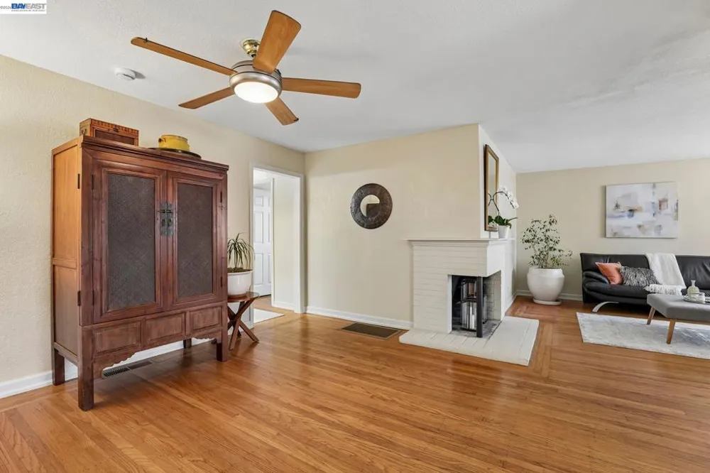 301 Joan Vista St El Sobrante, CA 94803