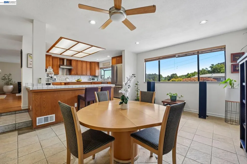 301 Joan Vista St El Sobrante, CA 94803