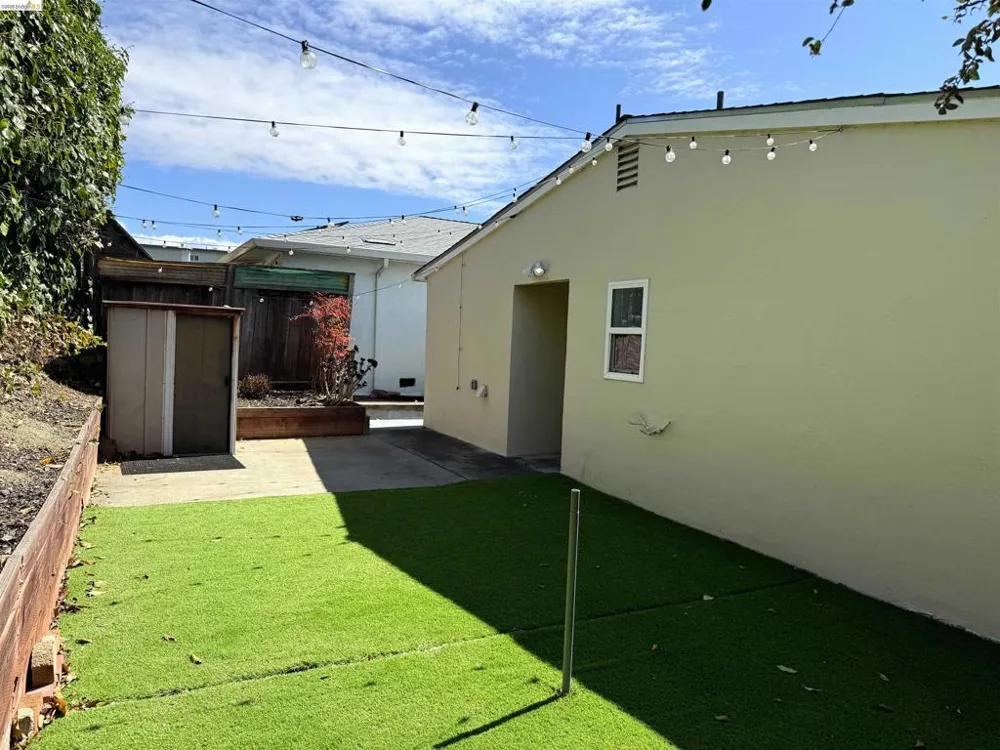 6225 Plymouth Ave Richmond, CA 94805