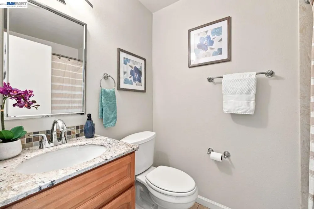 1305 Waterfall Way Concord, CA 94521