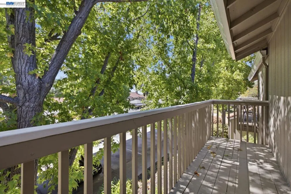 1305 Waterfall Way Concord, CA 94521