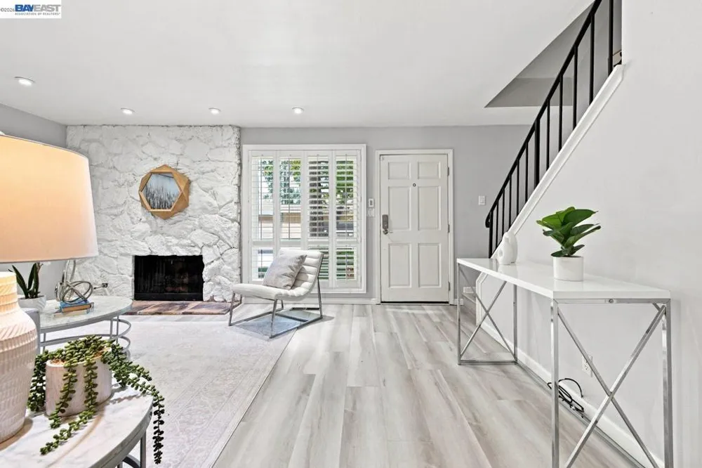 1305 Waterfall Way Concord, CA 94521