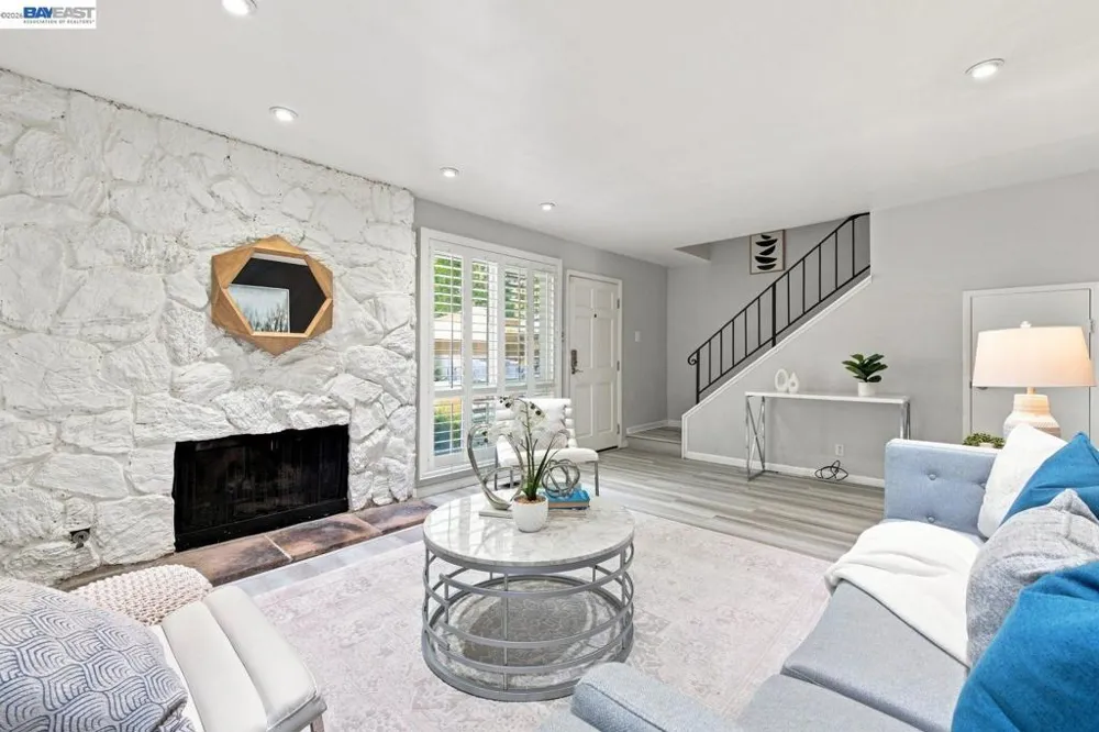 1305 Waterfall Way Concord, CA 94521