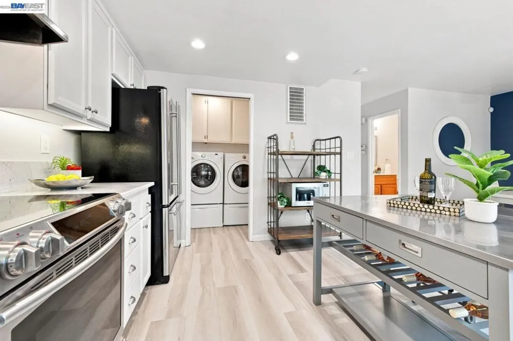 1305 Waterfall Way Concord, CA 94521