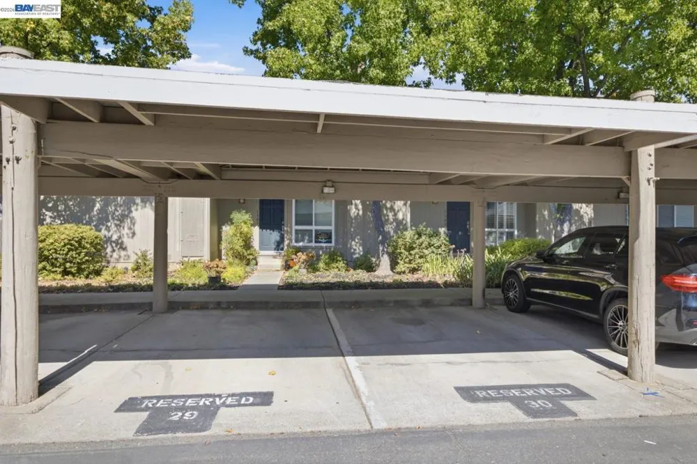 1305 Waterfall Way Concord, CA 94521