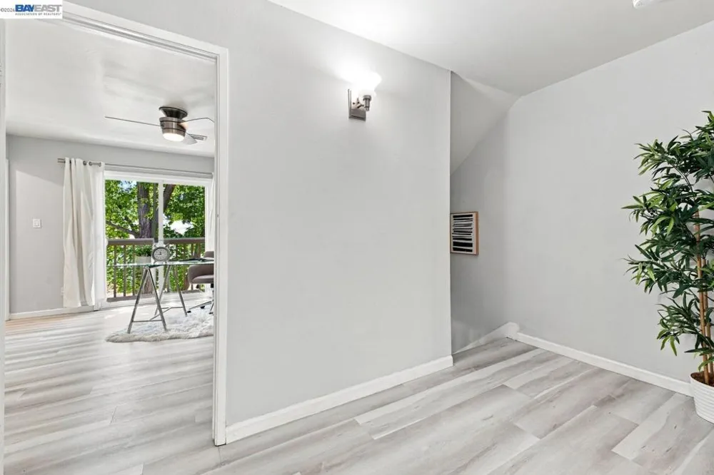 1305 Waterfall Way Concord, CA 94521