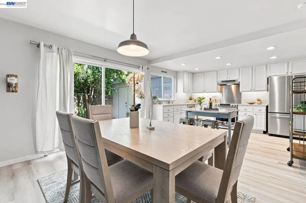 1305 Waterfall Way Concord, CA 94521