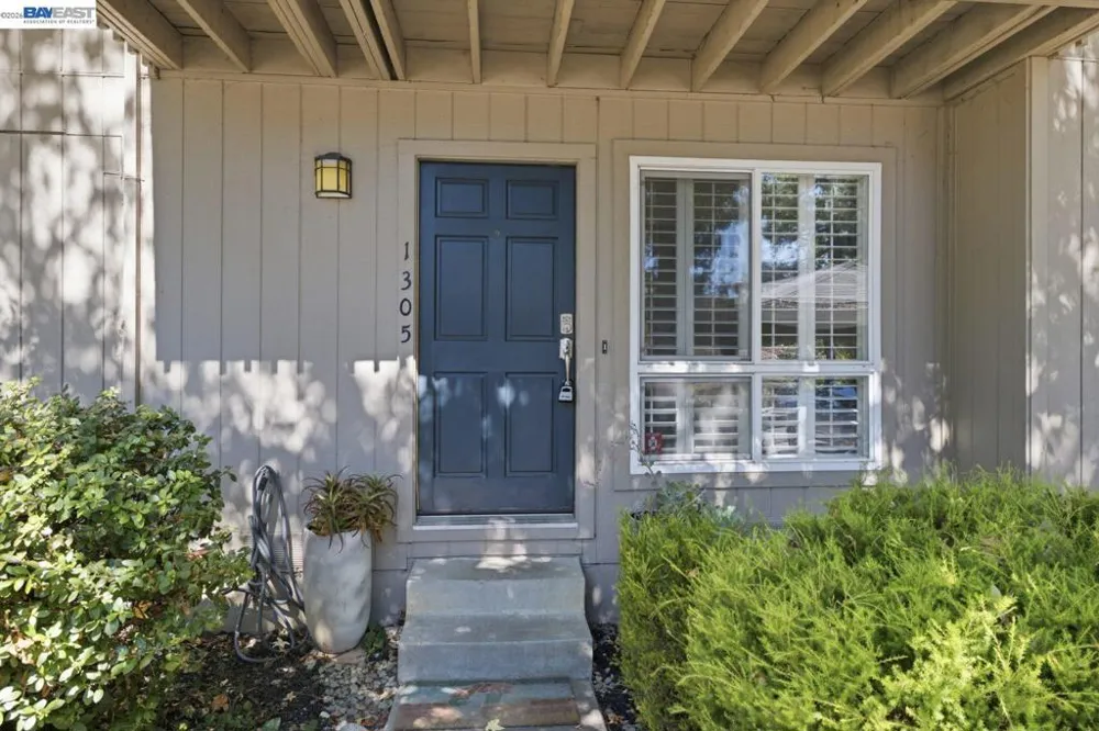 1305 Waterfall Way Concord, CA 94521