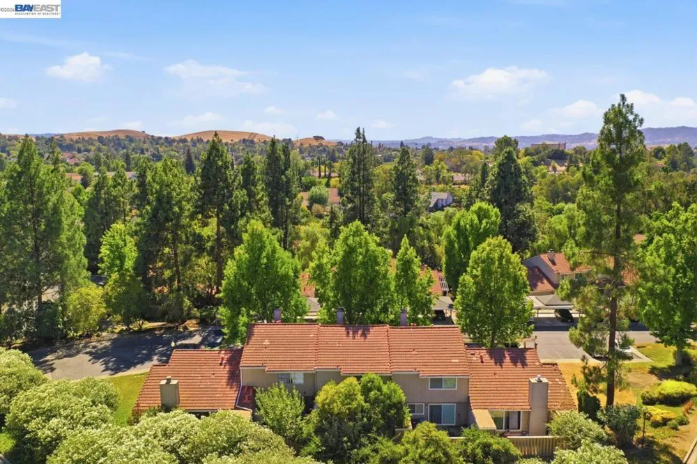 1305 Waterfall Way Concord, CA 94521