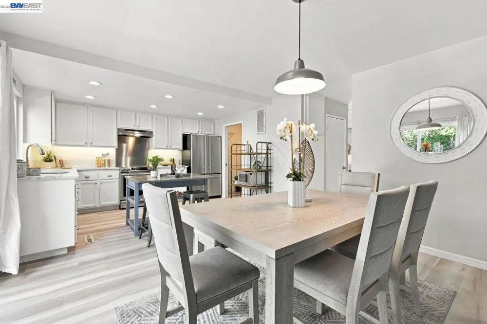 1305 Waterfall Way Concord, CA 94521