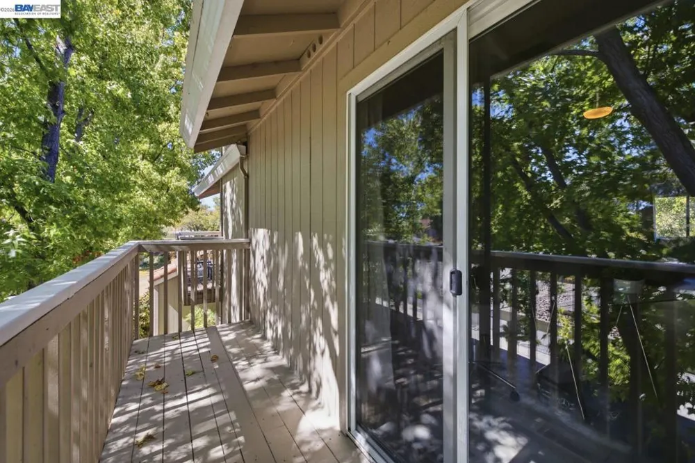 1305 Waterfall Way Concord, CA 94521