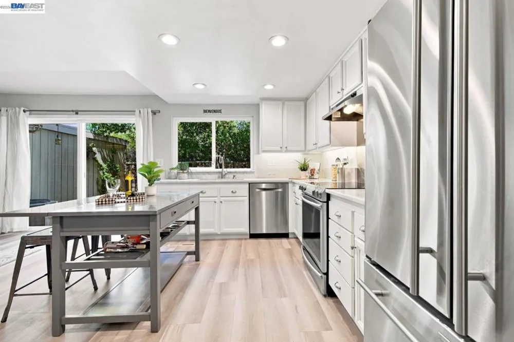 1305 Waterfall Way Concord, CA 94521