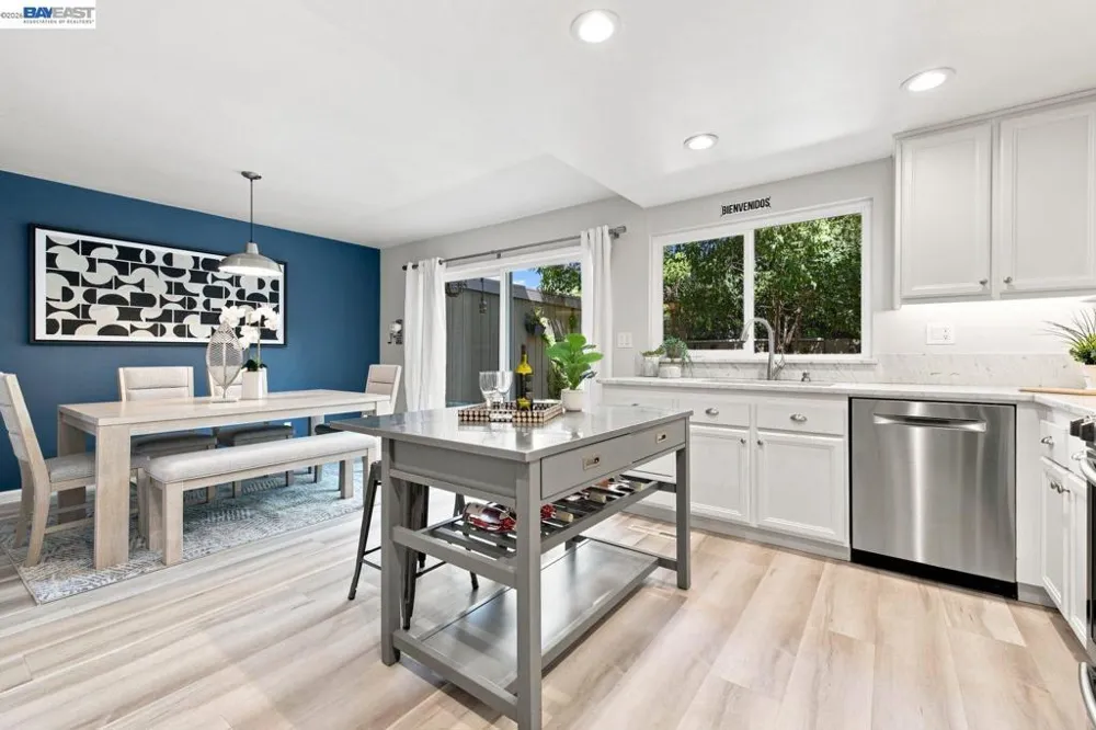 1305 Waterfall Way Concord, CA 94521