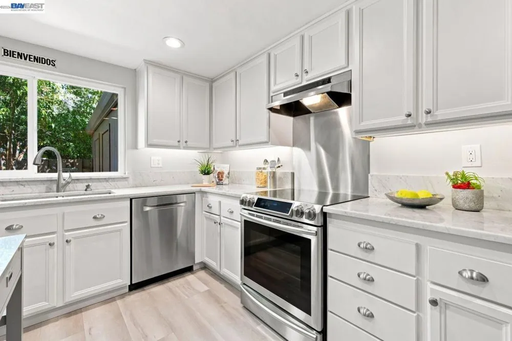 1305 Waterfall Way Concord, CA 94521