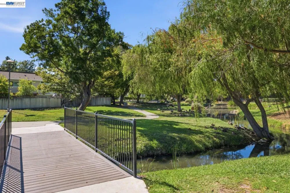 1305 Waterfall Way Concord, CA 94521